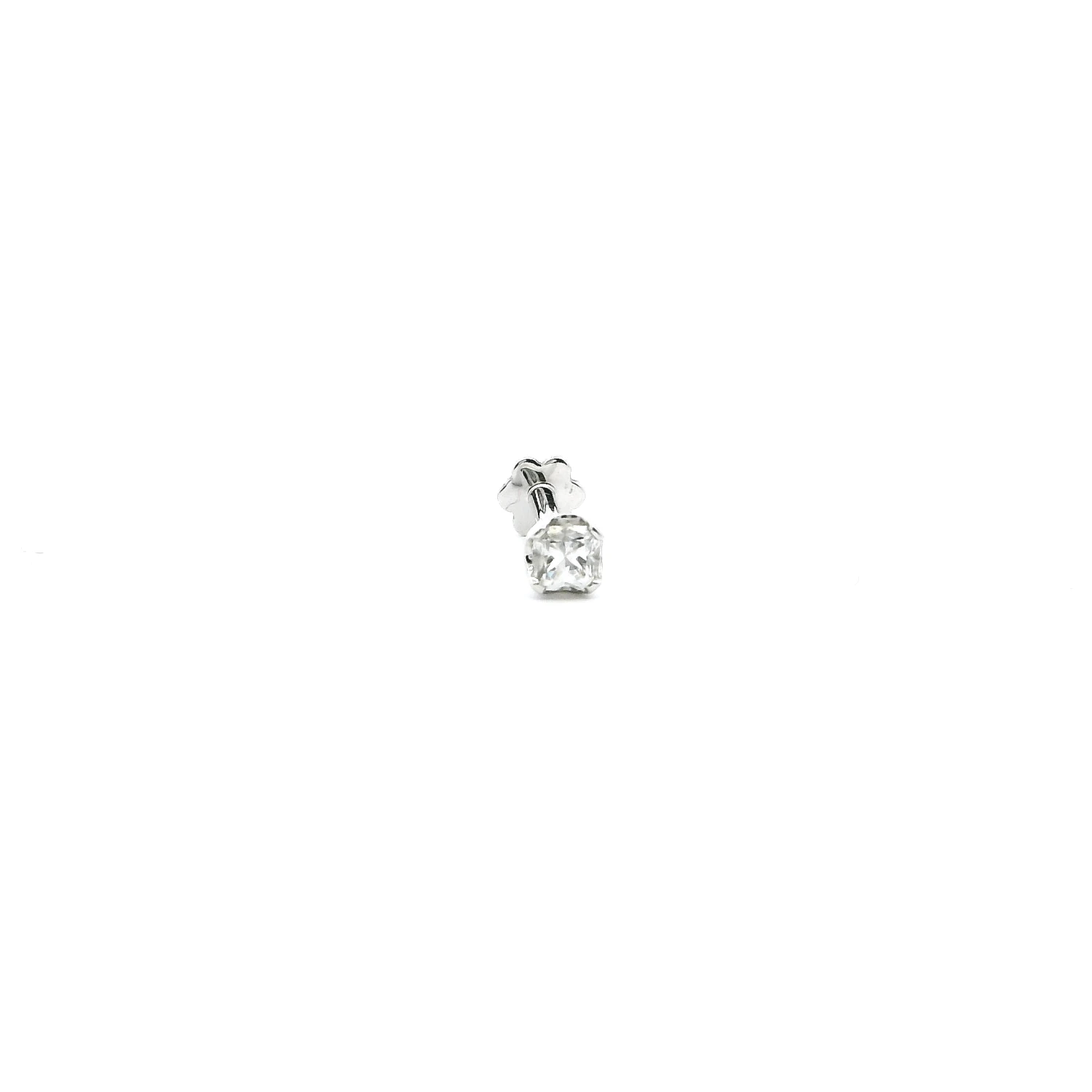 18ct White Gold Princess-Shaped Diamond Screw Back Nose Stud 1 18ct White Gold Princess-Shaped Diamond Screw Back Nose Stud