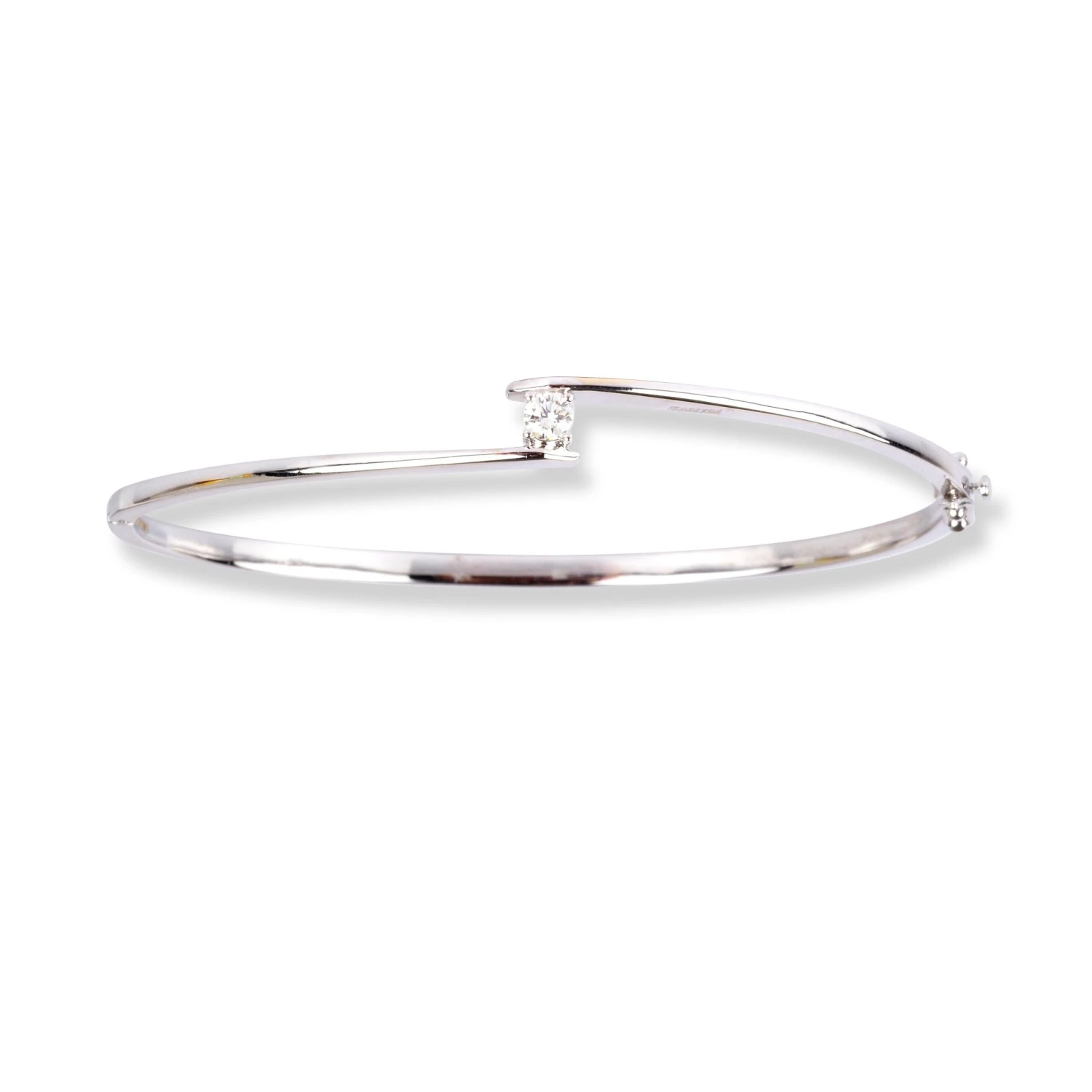 18ct White Gold Solitaire Bangle - Elevate Your Style With Diamond 3 18ct White Gold Solitaire Bangle - Elevate Your Style With Diamond - Image 3