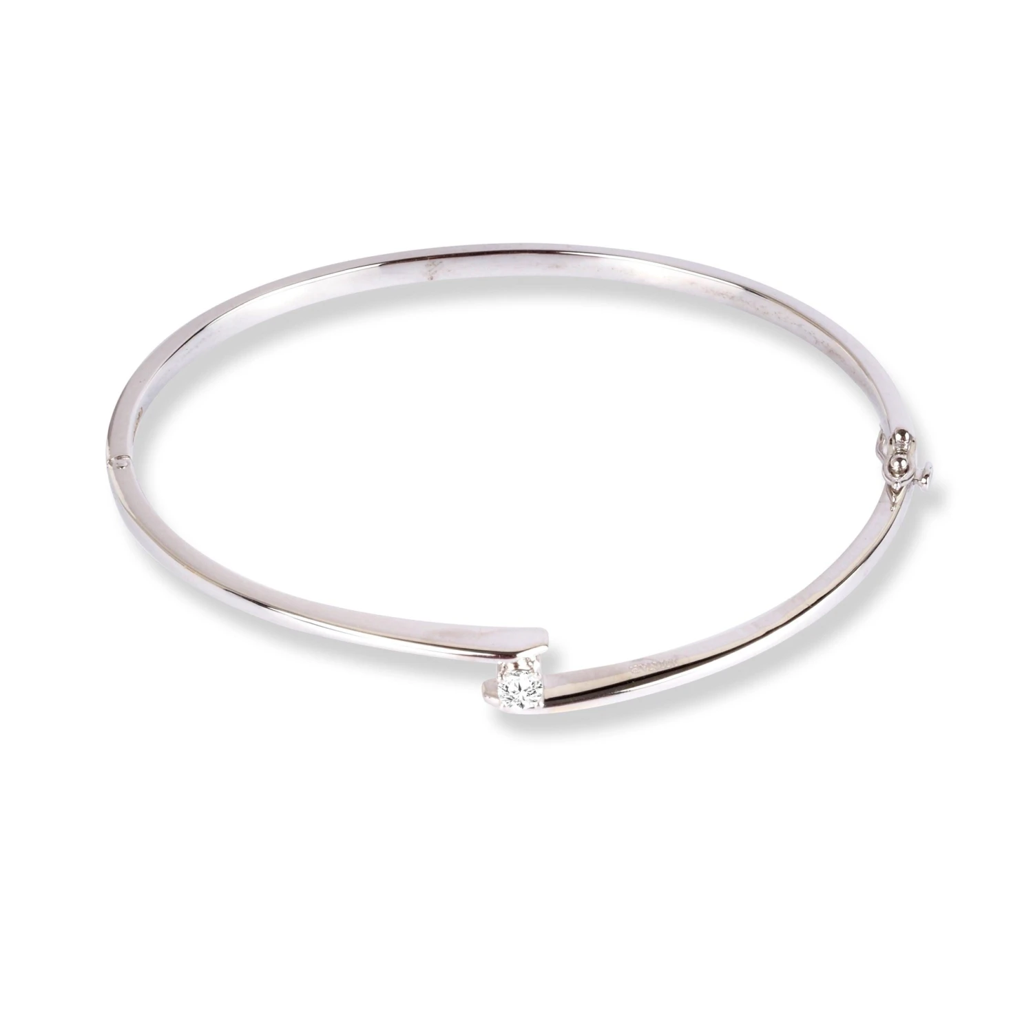 18ct White Gold Solitaire Bangle - Elevate Your Style With Diamond 2 18ct White Gold Solitaire Bangle - Elevate Your Style With Diamond - Image 2