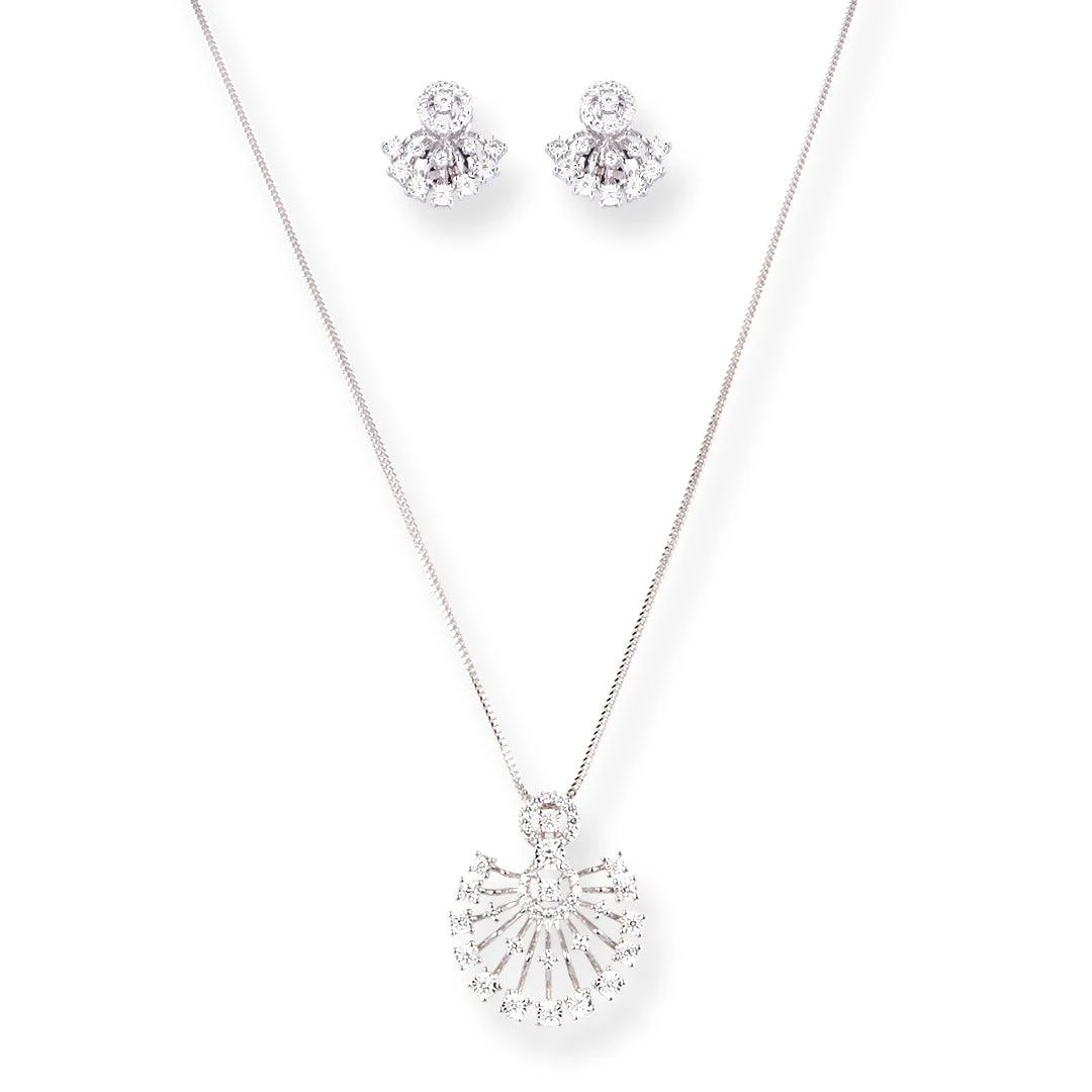 18ct White Gold Fan-Shaped Diamond Pendant & Earrings Set – Elegant Women’s Jewellery Suite