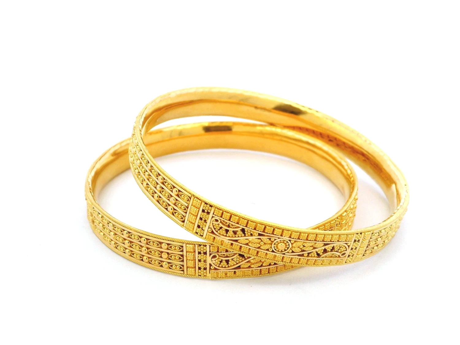 22ct Gold Bangles Set Of Six – Detailed Filigree Craftsmanship 2 22ct Gold Bangles Set Of Six – Detailed Filigree Craftsmanship - Image 2