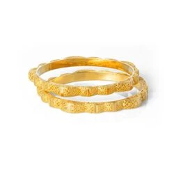 22ct Gold Pair Of Bangles With Diamond Cut Filigree Design - Versatile 22ct Gold Bangles