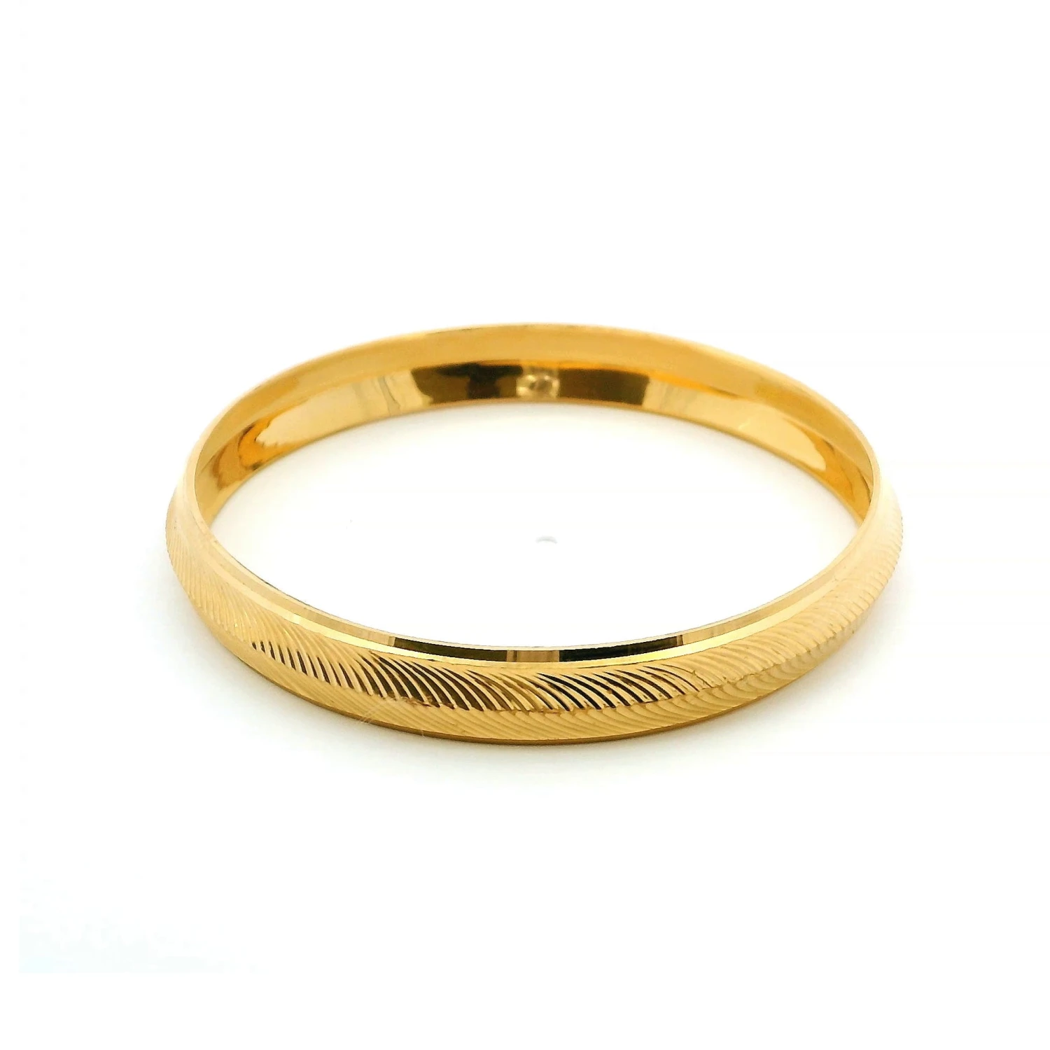 22ct Gold Baby Bangle With Diamond Cutting Design. 1 22ct Gold Baby Bangle With Diamond Cutting Design.