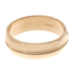 1 22ct Gold Gents Wedding Band
