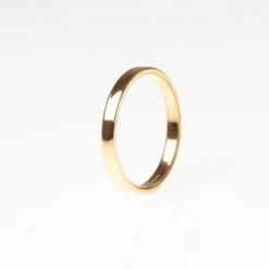 47 18ct Yellow Gold Flat Shape Wedding Band 7814