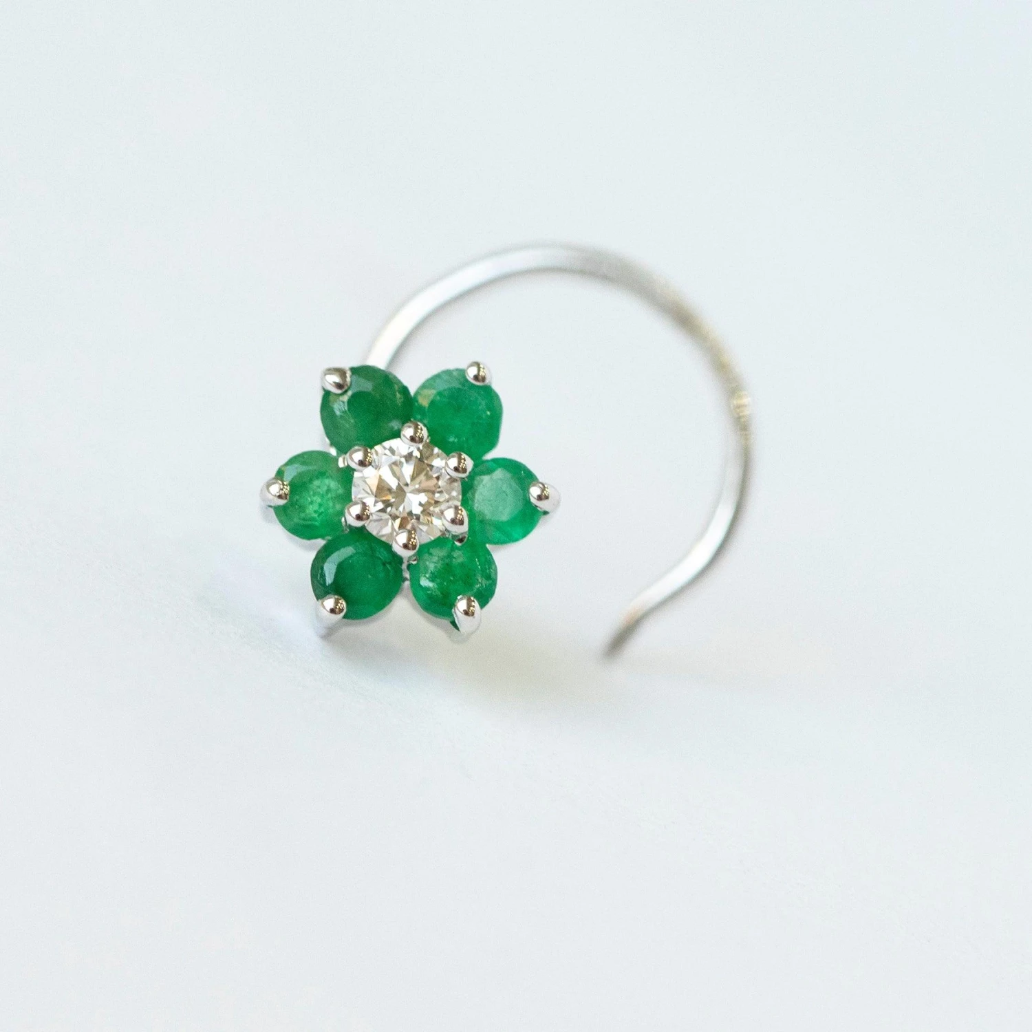 18ct Gold Diamond And Gemstone Wire Coil Back Nose Stud. 5 18ct Gold Diamond And Gemstone Wire Coil Back Nose Stud. - Image 5