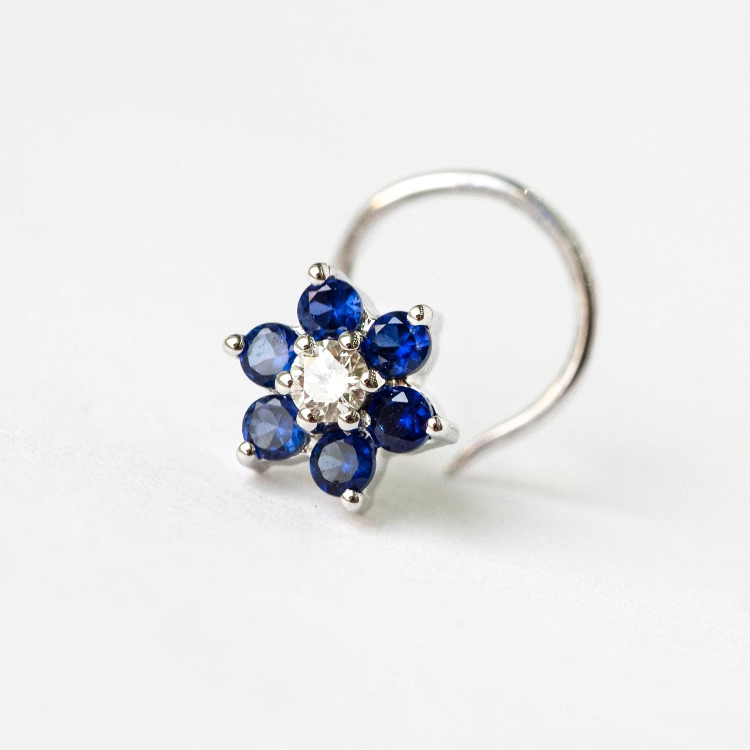 18ct Gold Diamond And Gemstone Wire Coil Back Nose Stud. 7 18ct Gold Diamond And Gemstone Wire Coil Back Nose Stud. - Image 7