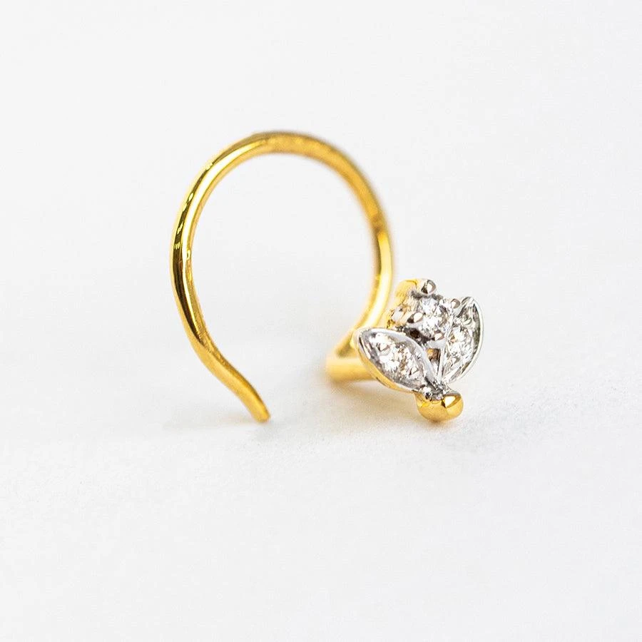 18ct Gold Diamond Cluster Wire Back Nose Stud. 4 18ct Gold Diamond Cluster Wire Back Nose Stud. - Image 4
