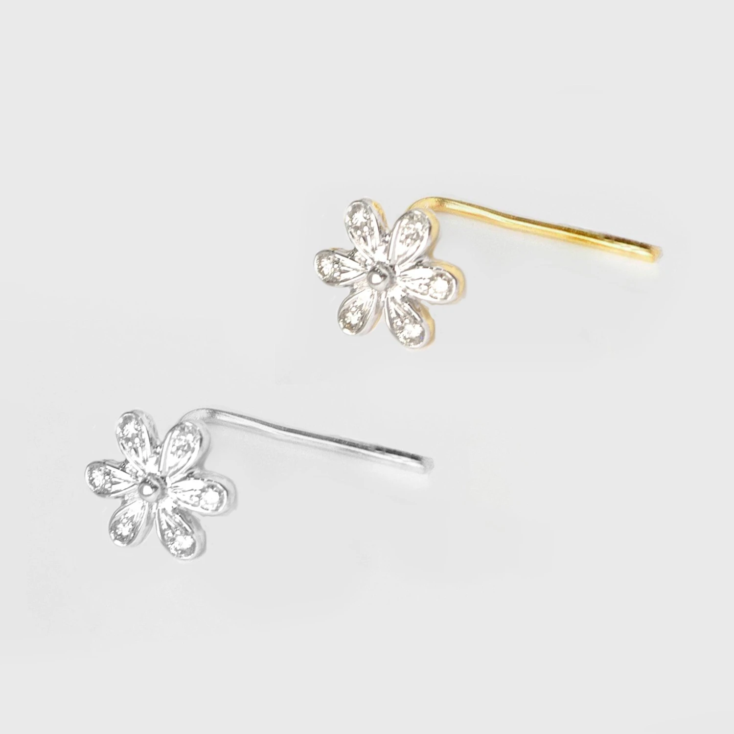 18ct Gold Diamond Cluster L-Shaped Back Nose Stud 2 18ct Gold Diamond Cluster L-Shaped Back Nose Stud - Image 2