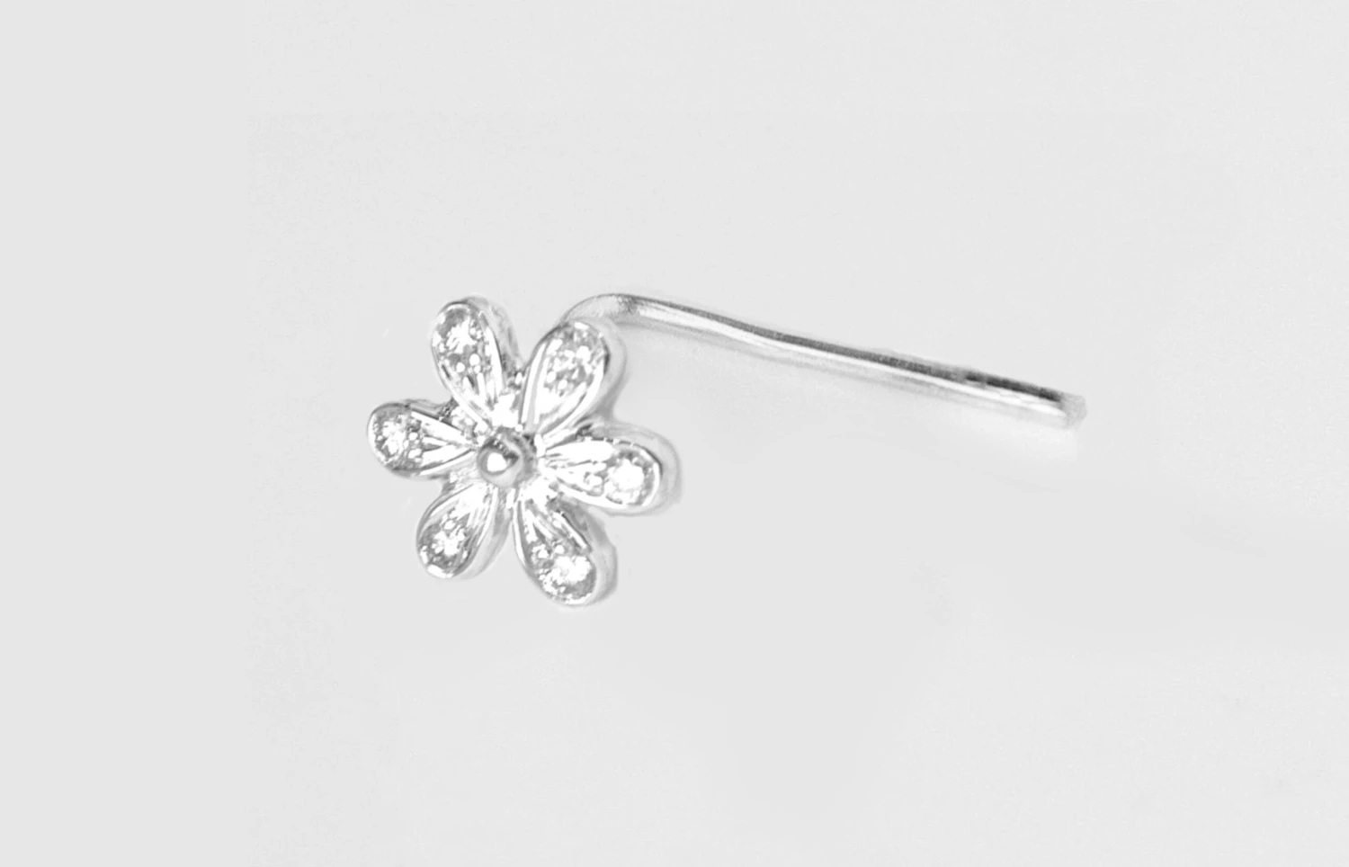 18ct Gold Diamond Cluster L-Shaped Back Nose Stud 3 18ct Gold Diamond Cluster L-Shaped Back Nose Stud - Image 3