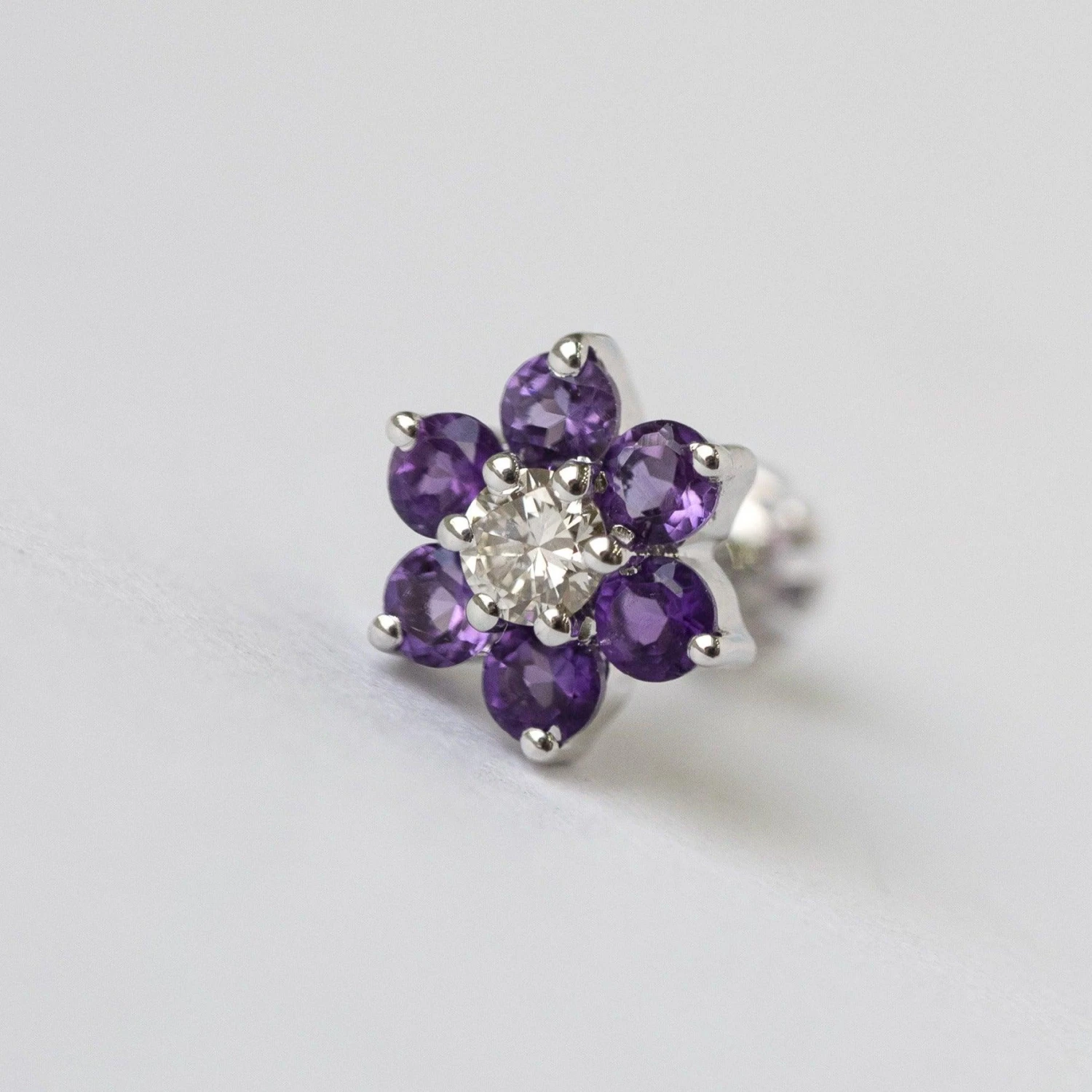 18ct Gold Diamond And Emerald / Sapphire / Ruby / Amethyst / Turquoise Screw Back Nose Stud. 9 18ct Gold Diamond And Emerald / Sapphire / Ruby / Amethyst / Turquoise Screw Back Nose Stud. - Image 9