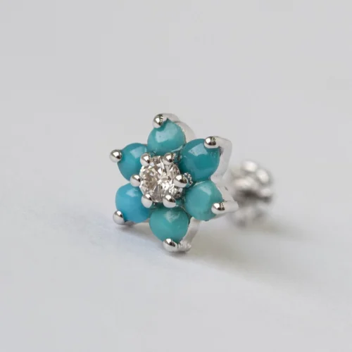 18ct Gold Diamond And Emerald / Sapphire / Ruby / Amethyst / Turquoise Screw Back Nose Stud. 25 18ct Gold Diamond And Emerald / Sapphire / Ruby / Amethyst / Turquoise Screw Back Nose Stud. -Shiny Jewelry Hub MCS3450 A diamond and turquoise cluster screw back nose stud 18ct white gold