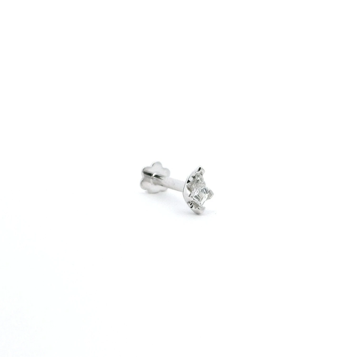 18ct White Gold Kite-Shaped Diamond Screw Back Nose Stud 2 18ct White Gold Kite-Shaped Diamond Screw Back Nose Stud - Image 2