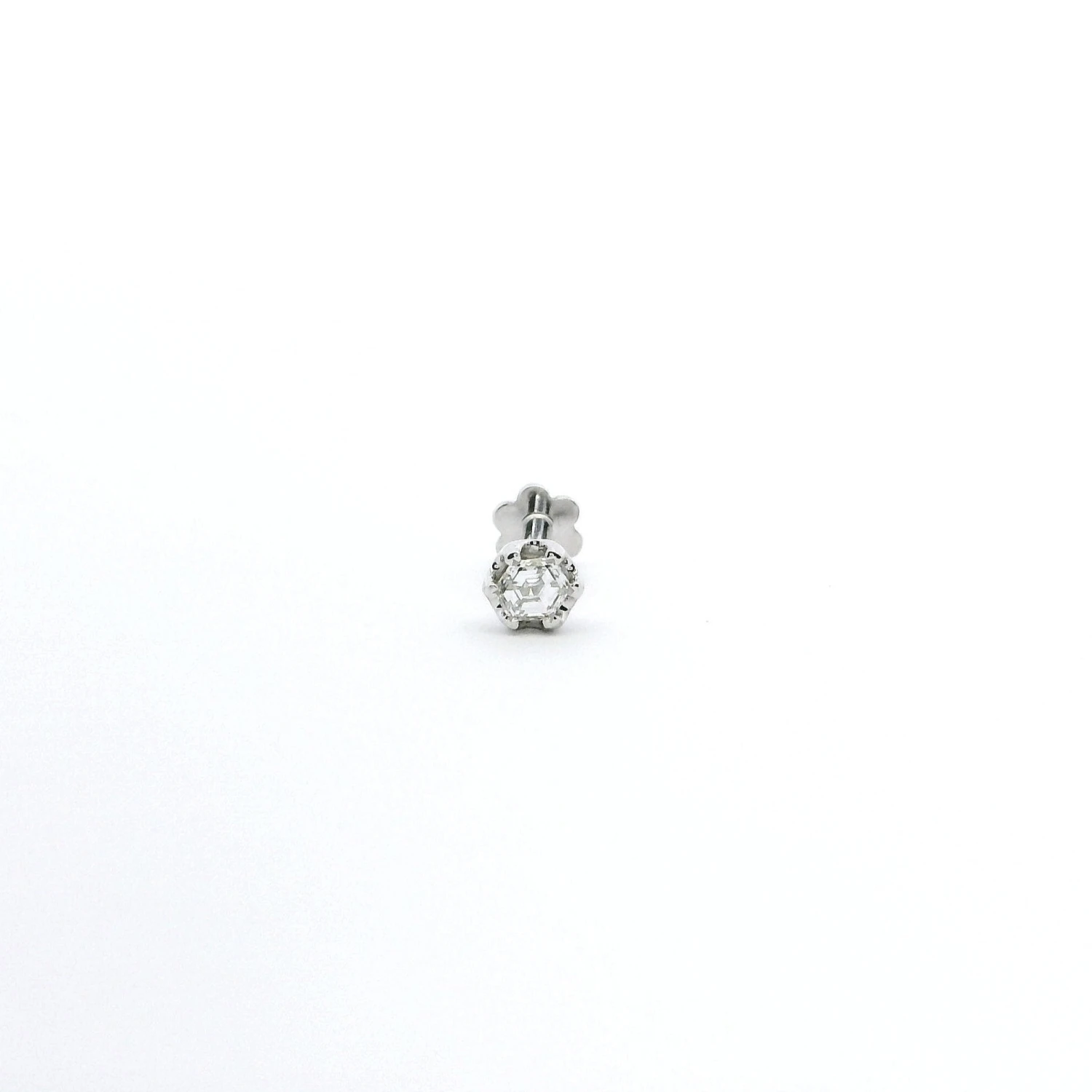 18ct White Gold Hexagon-Shaped Diamond Screw Back Nose Stud 1 18ct White Gold Hexagon-Shaped Diamond Screw Back Nose Stud
