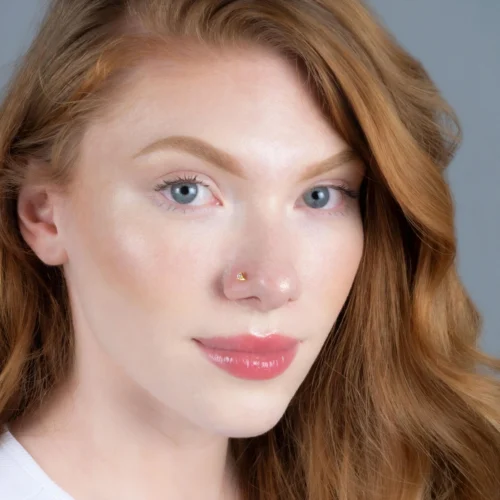 18ct Yellow Gold Screw Back Nose Stud With One White Cubic Zirconia In A Triangular Shaped Setting. 9 18ct Yellow Gold Screw Back Nose Stud With One White Cubic Zirconia In A Triangular Shaped Setting. -Shiny Jewelry Hub NIP 5 77018ct Gold Screw Back Nose Stud set with one white cubic zirconia in a triangular shaped setting 2 scaled