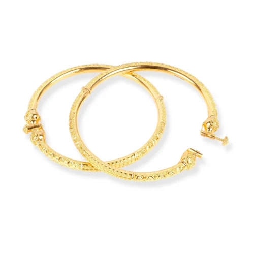 Pair Of 22ct Gold Openable Bangles With Filigree Design-Classic Openable Gold Bangles -Shiny Jewelry Hub Pair of 22ct gold openable bangles with filigree design B 8644 5 scaled